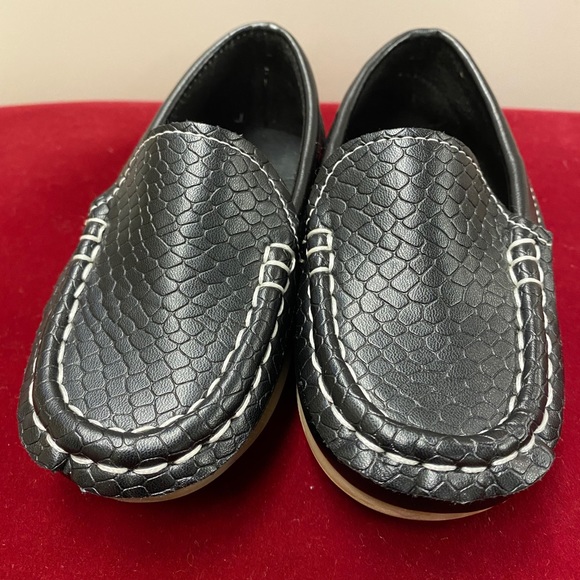 NWOT Ahcityah Black Loafers - Picture 3 of 7